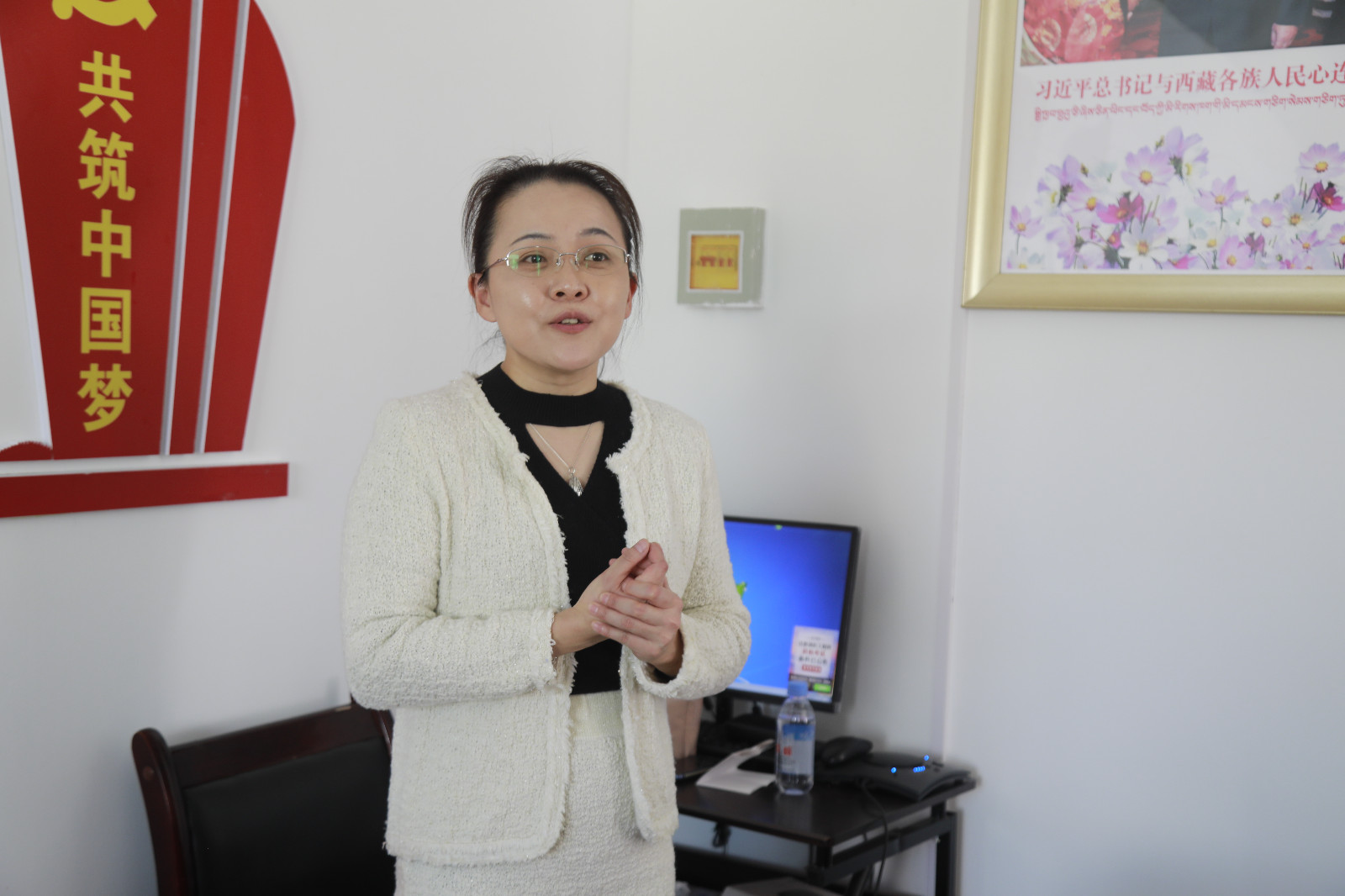 圖1中日友好醫(yī)院護(hù)理專(zhuān)家張洋為31名護(hù)理人員授課.jpg