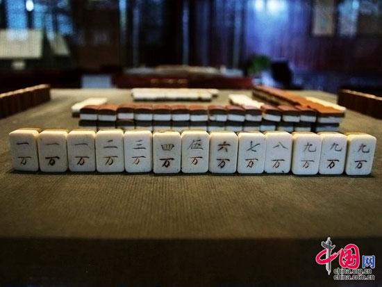 這是古老的竹制麻將。李中華攝影