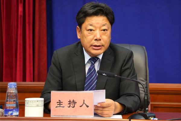 主持人：區(qū)黨委宣傳部副部長(zhǎng)、區(qū)黨委外宣辦（政府新聞辦）主任晉美旺措.jpg