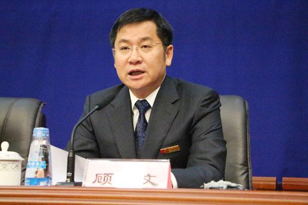 新聞發(fā)言人：那曲地委委員、行署常務專員---顧兆文.jpg
