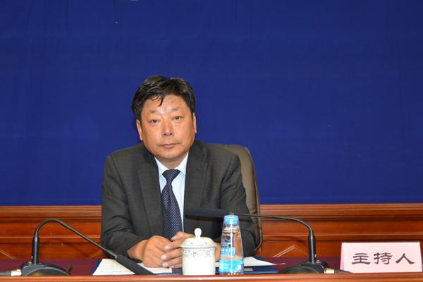 主持人：自治區(qū)黨委宣傳部副部長(zhǎng)、區(qū)黨委外宣辦（區(qū)政府新聞辦）主任 晉美旺措.jpg
