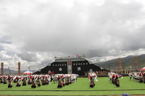 開(kāi)幕式舞蹈表演.JPG