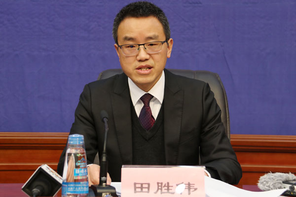 新聞發(fā)言人：自治區(qū)紀(jì)委監(jiān)委新聞發(fā)言人、副秘書(shū)長(zhǎng)、辦公廳主任 田勝偉.jpg