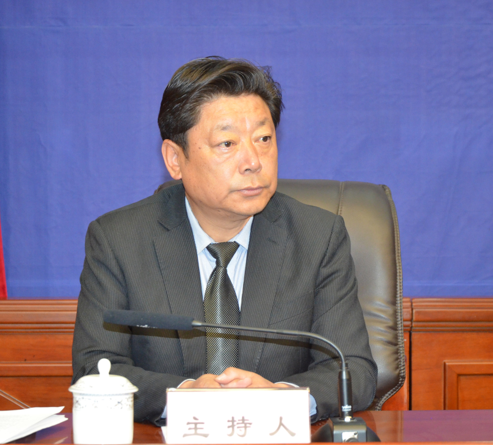 主持人：區(qū)黨委宣傳部巡視員、區(qū)政府新聞辦主任 晉美旺措.JPG