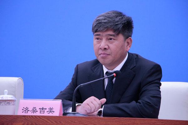 新聞發(fā)言人：林芝市農(nóng)業(yè)農(nóng)村局黨組副書記、局長洛桑吉美.jpg