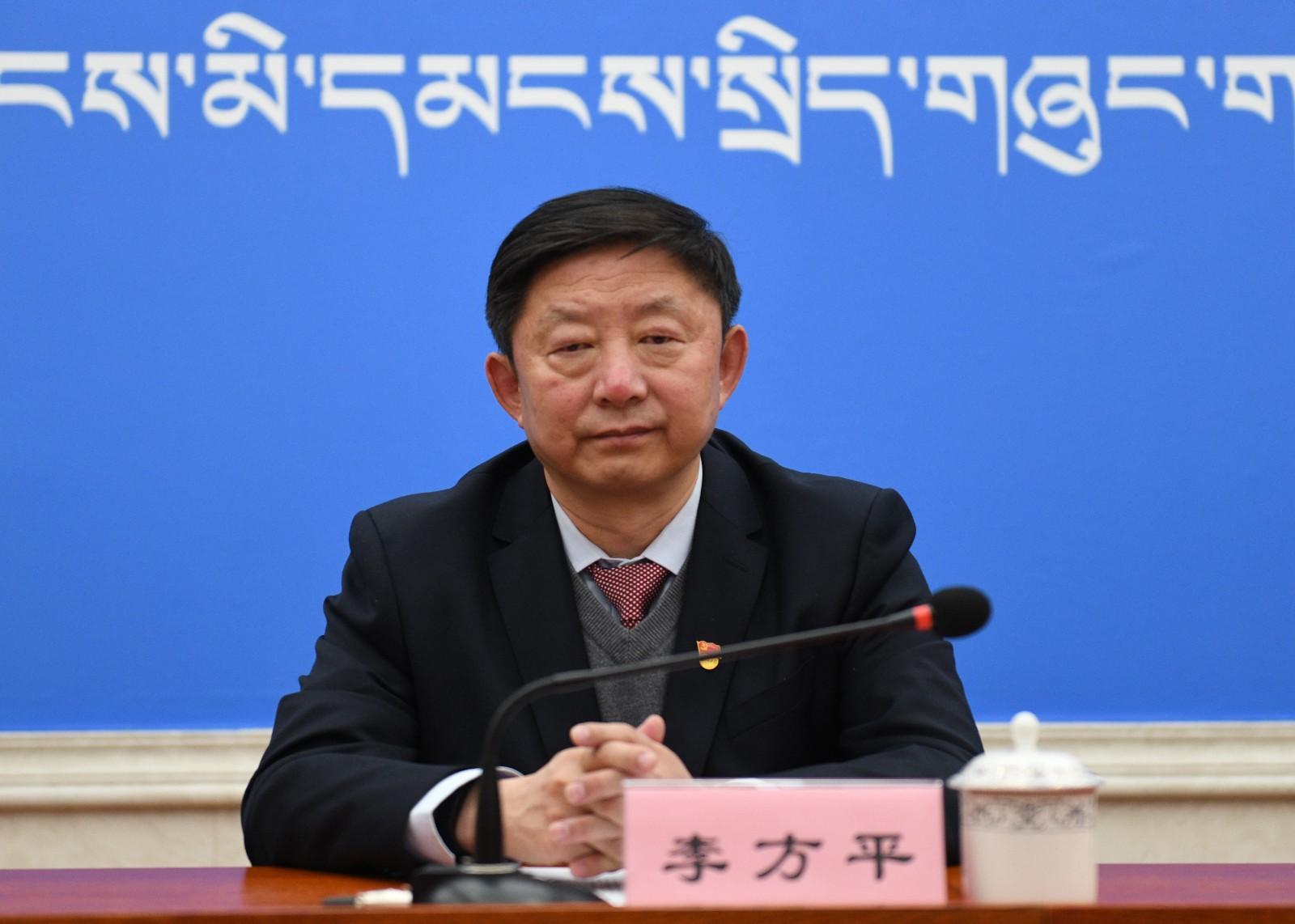 新聞發(fā)言人：國家統(tǒng)計(jì)局西藏調(diào)查總隊(duì)黨組成員、副總隊(duì)長 李方平.JPG
