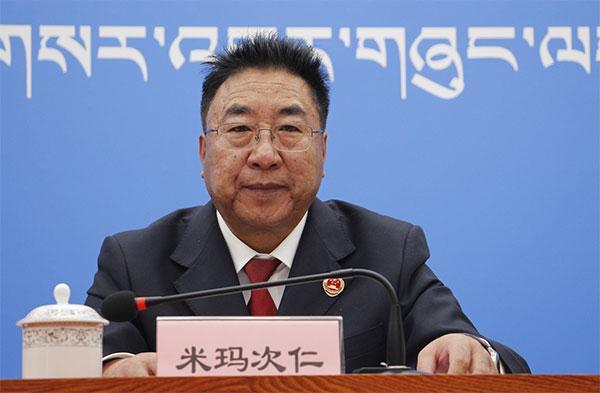 圖為發(fā)言人：自治區(qū)高級人民檢察院黨組成員、副檢察長 米瑪次仁.jpg