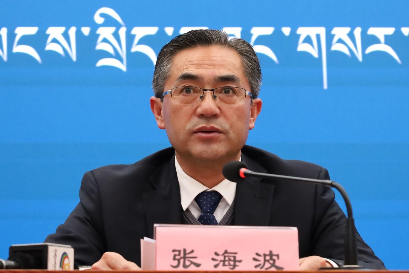 新聞發(fā)言人：自治區(qū)農(nóng)業(yè)農(nóng)村廳黨組成員、副廳長 張海波.jpg