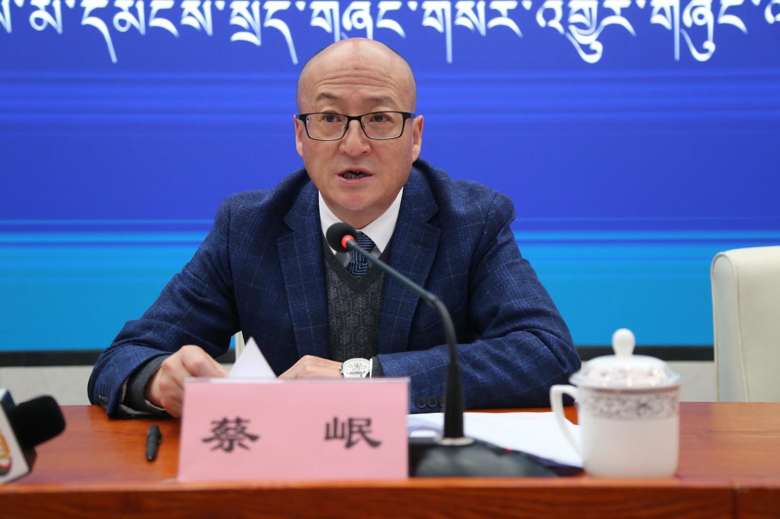蔡岷   西藏自治區(qū)統(tǒng)計(jì)局黨組成員、副局長(zhǎng).JPG
