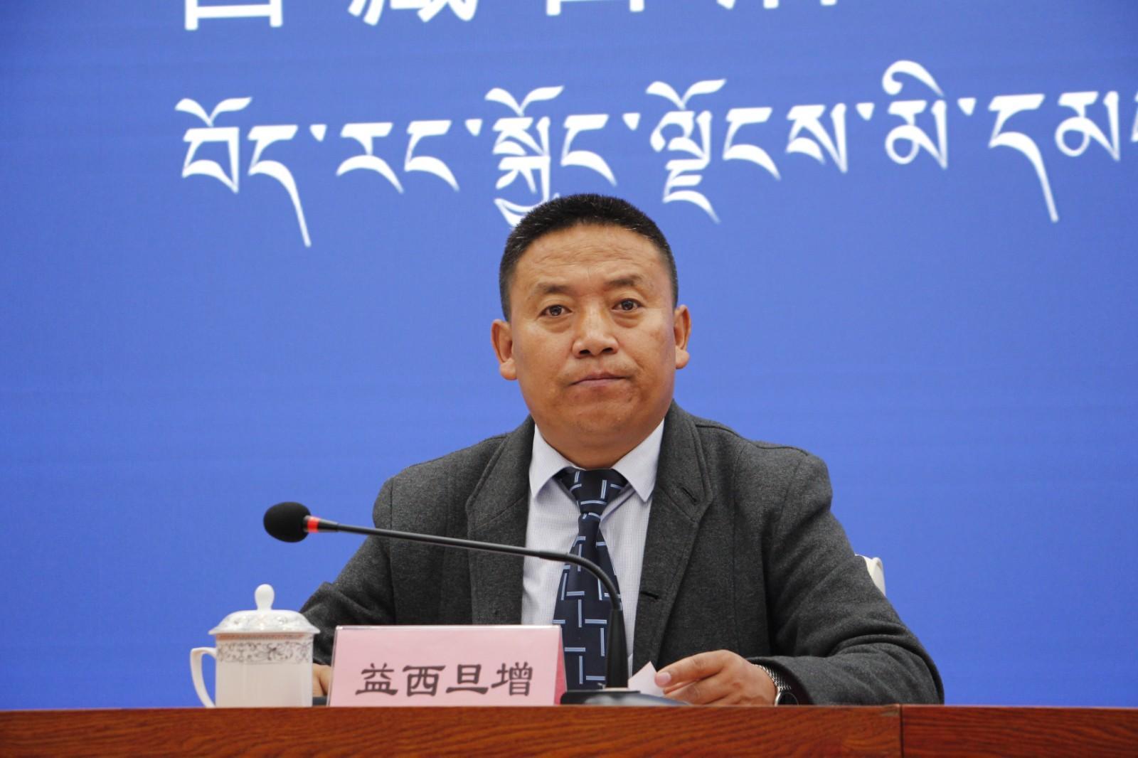 主持人：區(qū)黨委宣傳部對(duì)外傳播處副處長 益西旦增.JPG