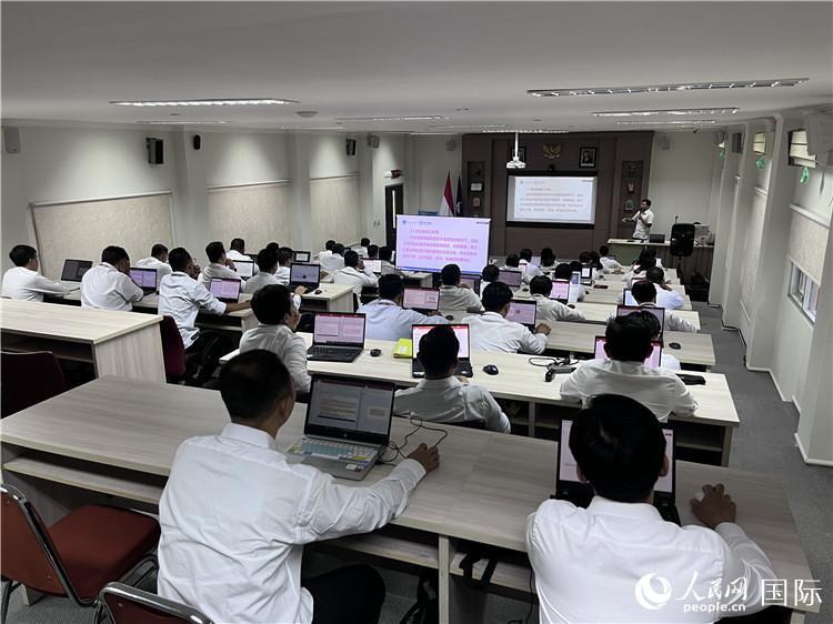 學(xué)習(xí)現(xiàn)場(chǎng)。人民網(wǎng)記者 張杰攝